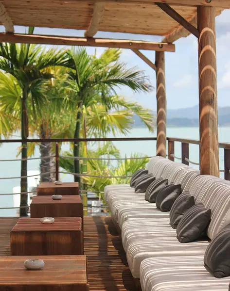 YONA floating beach club: day pass